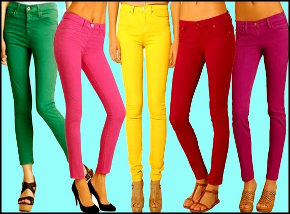 Bright jeans paint the prettiest figure