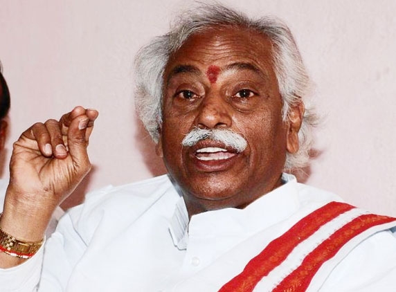 Bandaru Dattatreya rules out Cong victory in by-polls