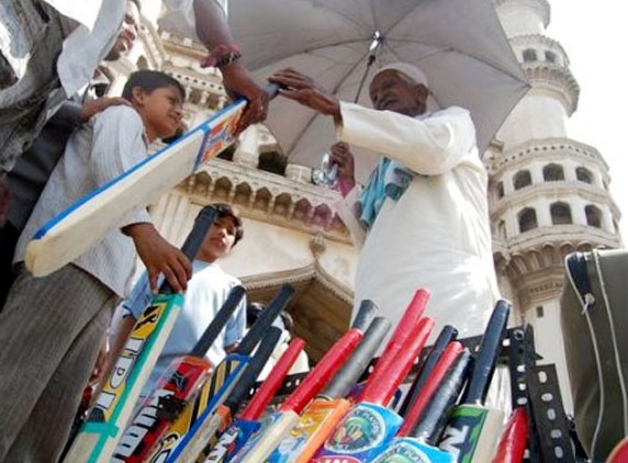 Lives of common people go for toss on bandhs