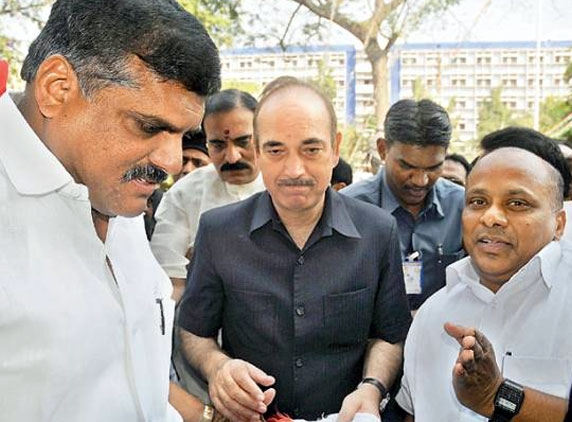 Azad visit disappoints cong leaders, activists 