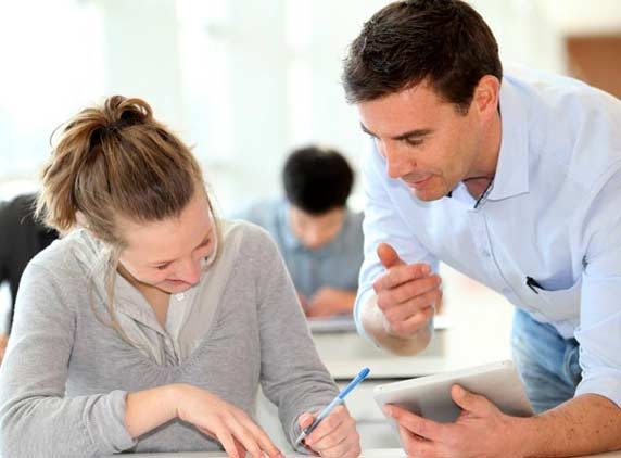 Are Teacher-Student Romances Ethical?