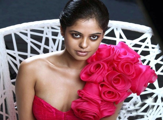 Finally Some chances for Bindu Madhavi...